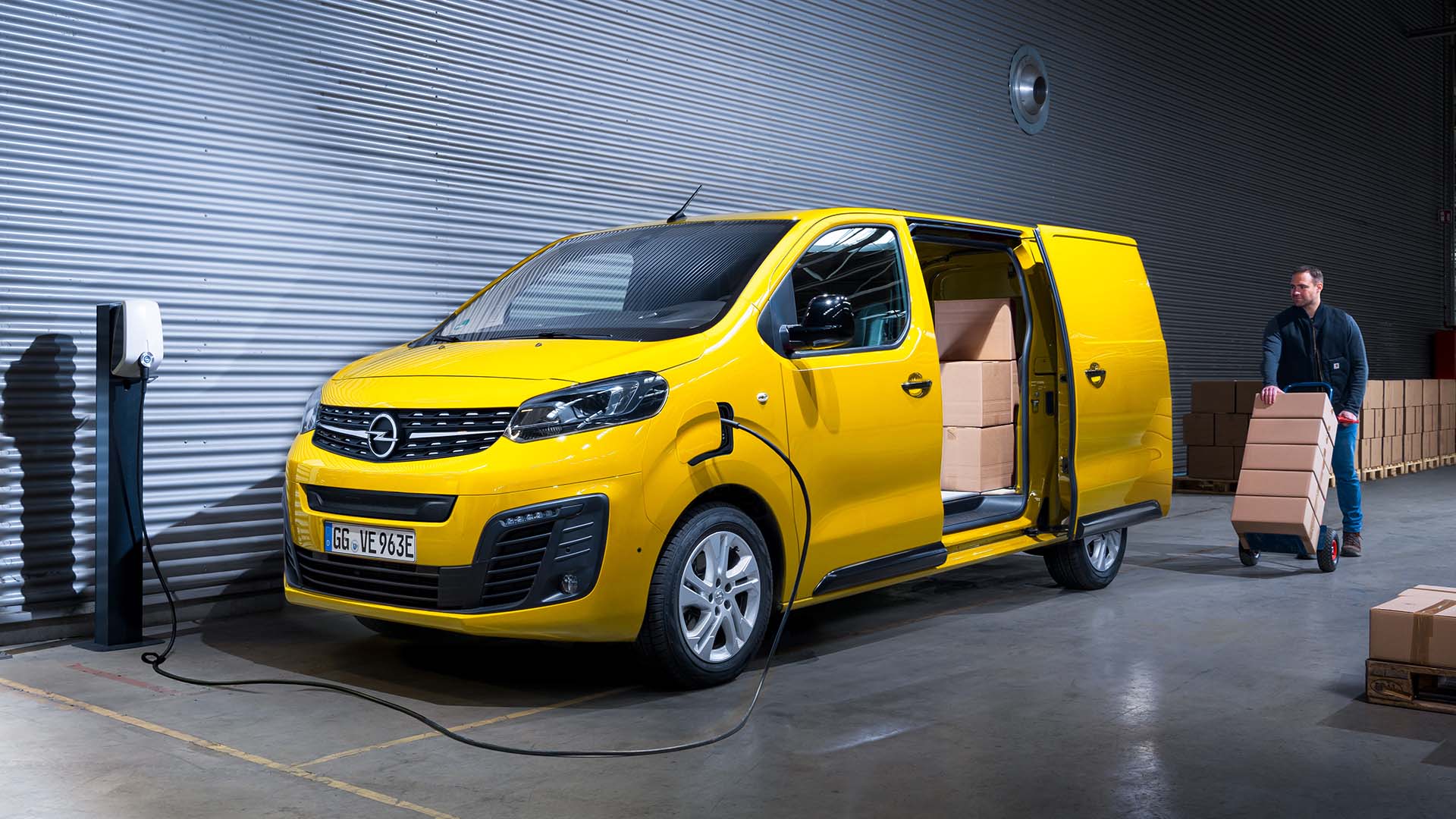 Cover - Your Dream Delivery Fleet: Opel Light Commercial Electric Vans